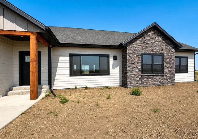 Photo 2 of Single family home for sale at 141 Barn Wood Ln, Great Falls, MT 59405 | MLS# 30076658 | Listing updated on 2026-08-13