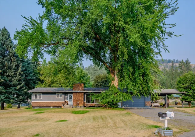 Photo 1 of Single family home for sale at 911 Greers Fry Rd, Libby, MT 59923 | MLS# 30076687 | Listing updated on 2026-08-14