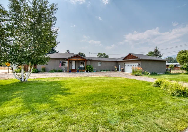 2nd image of 223 E Ravalli St, Hamilton, MT 59840 | MLS# 30076440