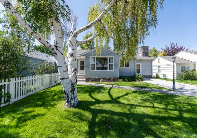 Photo 1 of Single family home for sale at 525 S California St, Dillon, MT 59725 | MLS# 30076488 | Listing updated on 2026-08-13
