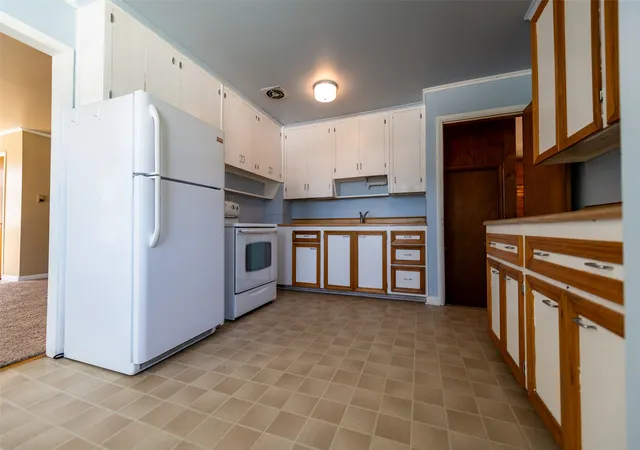 Photo 4 of Single family home for sale at 525 S California St, Dillon, MT 59725 | MLS# 30076488 | Listing updated on 2026-08-13