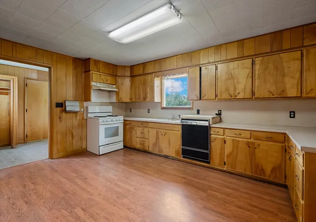 Photo 3 of Single family home for sale at 7240 US Hwy 2 E, Columbia Falls, MT 59912 | MLS# 30076690 | Listing updated on 2026-08-19