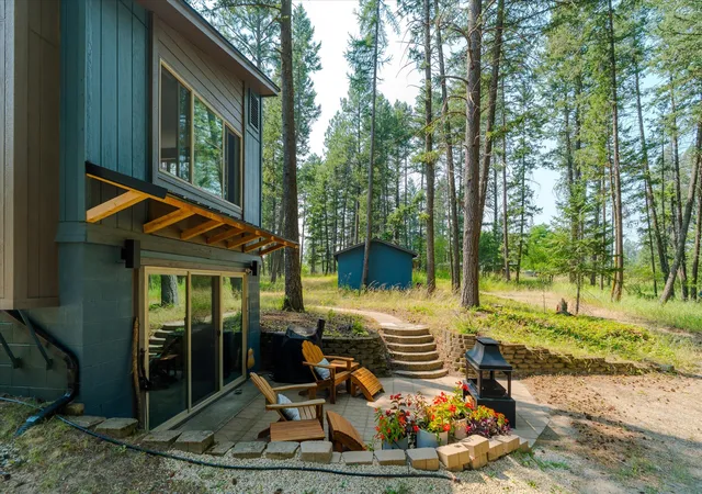Photo 1 of Single family home for sale at 185 Elk Park Rd, Columbia Falls, MT 59912 | MLS# 30076726 | Listing updated on 2026-08-27