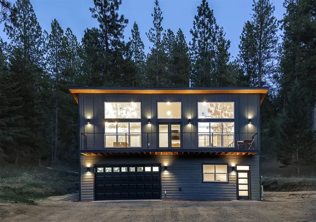 Photo 2 of Single family home for sale at 41002 Cyn View Cir, Polson, MT 59860 | MLS# 30076766 | Listing updated on 2026-08-14