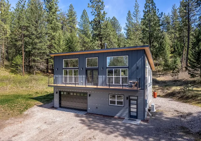 Photo 3 of Single family home for sale at 41002 Cyn View Cir, Polson, MT 59860 | MLS# 30076766 | Listing updated on 2026-08-14