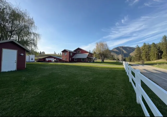 Photo 2 of Single family home for sale at 614 Johnson Ln, Superior, MT 59872 | MLS# 30076767 | Listing updated on 2026-08-21