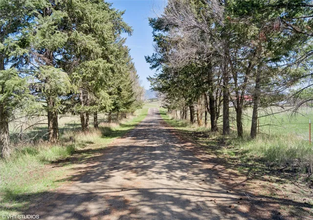 Photo 1 of Single family home for sale at 222 Lundeen Rd, Eureka, MT 59917 | MLS# 30076720 | Listing updated on 2026-08-20
