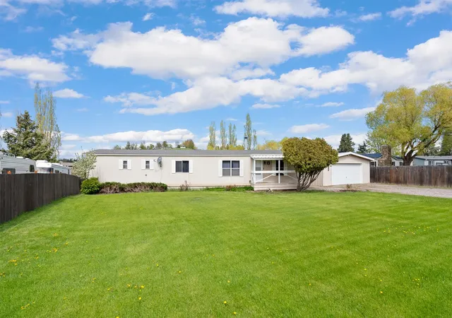 Photo 2 of Manufactured home for sale at 440 Kings Way, Kalispell, MT 59901 | MLS# 30076352 | Listing updated on 2026-08-14