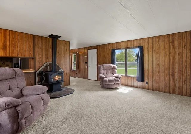 Photo 3 of Manufactured home for sale at 440 Kings Way, Kalispell, MT 59901 | MLS# 30076352 | Listing updated on 2026-08-14