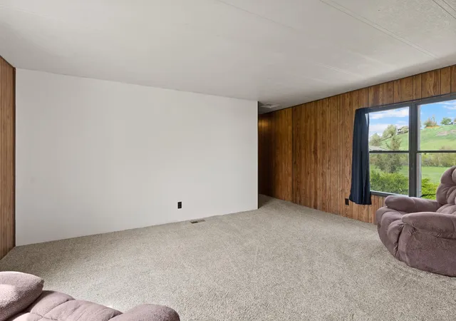Photo 3 of Manufactured home for sale at 440 Kings Way, Kalispell, MT 59901 | MLS# 30076352 | Listing updated on 2026-08-14