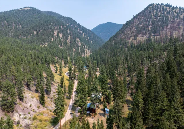 Photo 2 of Manufactured home for sale at 5580 Black Bear Rd, Helena, MT 59602 | MLS# 30076806 | Listing updated on 2026-08-24