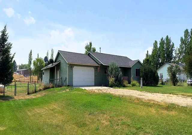 Photo 2 of Single family home for sale at 723 Rising Sun Ln, Stevensville, MT 59870 | MLS# 30076761 | Listing updated on 2026-08-19