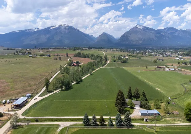 1st image of 904 S Shoshone Loop, Hamilton, MT 59840 | MLS# 30076838