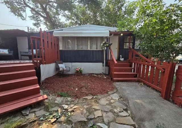 Photo 1 of Single family home for sale at 1501 13th Avenue Sw, Great Falls, MT 59404 | MLS# 30076840 | Listing updated on 2026-08-24