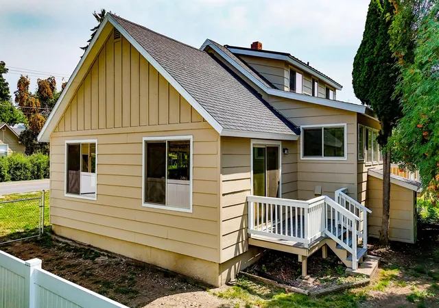 Photo 2 of Single family home for sale at 906 11th Street E, Polson, MT 59860 | MLS# 30076857 | Listing updated on 2026-08-17