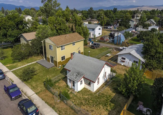 Photo 3 of Single family home for sale at 1840 Burlington Ave, Missoula, MT 59801 | MLS# 30076854 | Listing updated on 2026-08-21