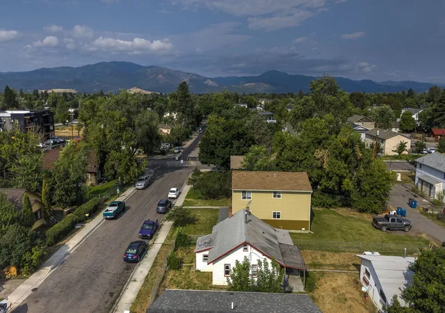 Photo 4 of Single family home for sale at 1840 Burlington Ave, Missoula, MT 59801 | MLS# 30076854 | Listing updated on 2026-08-21