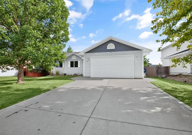 Photo 1 of Single family home for sale at 336 34th Avenue Ne, Great Falls, MT 59404 | MLS# 30076856 | Listing updated on 2026-08-19