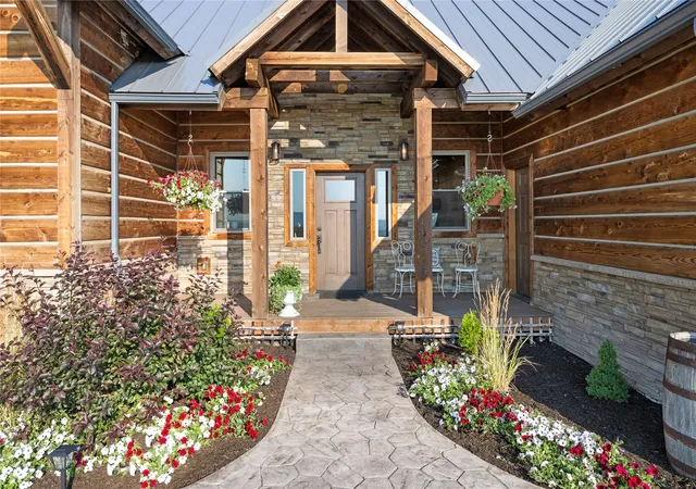Photo 2 of Single family home for sale at 960 Eagle Crst Way, Gold Creek, MT 59733 | MLS# 30076993 | Listing updated on 2026-08-21