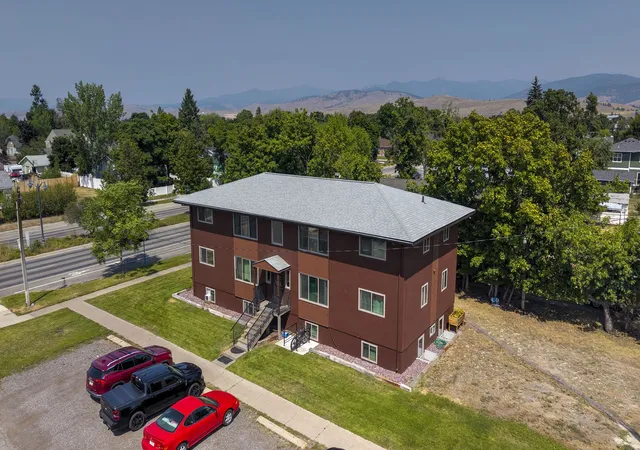 Photo 3 of House for sale at 108 E Bickford St, Missoula, MT 59801 | MLS# 30077072 | Listing updated on 2026-08-23