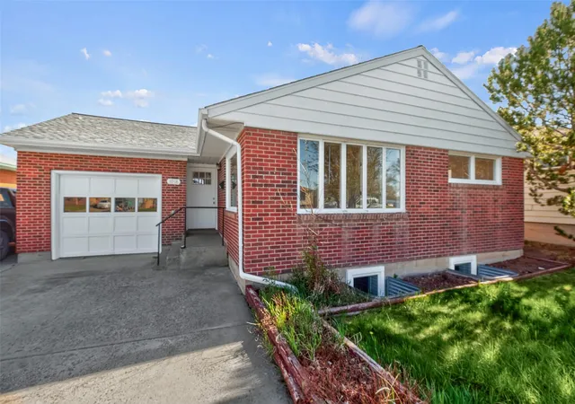 Photo 1 of Single family home for sale at 1018 3rd Avenue Nw, Great Falls, MT 59404 | MLS# 30077073 | Listing updated on 2026-08-20