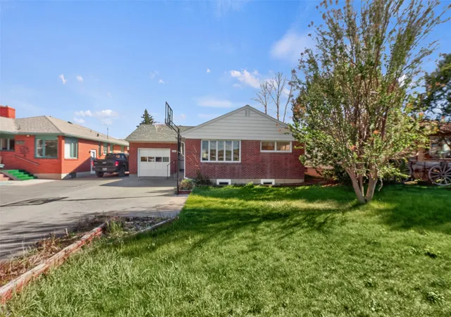 Photo 3 of Single family home for sale at 1018 3rd Avenue NW, Great Falls, MT 59404 | MLS# 30077073 | Listing updated on 2026-08-20