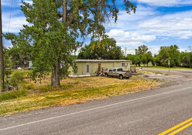 Photo 3 of Manufactured home for sale at 3 3rd Avenue SE, Dutton, MT 59433 | MLS# 30077102 | Listing updated on 2026-08-20
