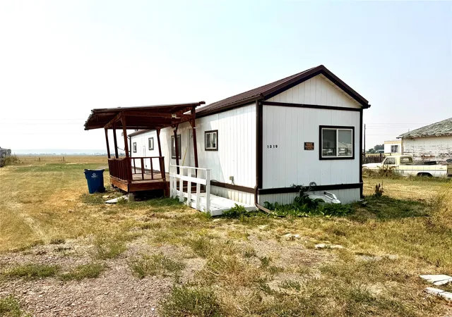 Photo 1 of Single family home for sale at 1319 Eisenhower Ave N, Great Falls, MT 59404 | MLS# 30077059 | Listing updated on 2026-08-27
