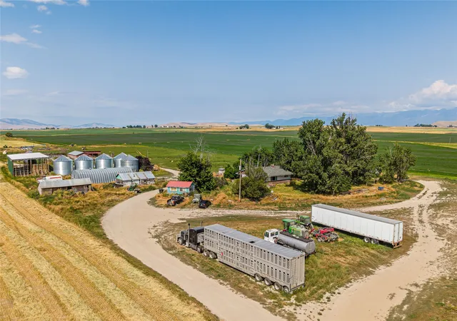 Photo 3 of Single family home for sale at 45784 Beaver Dr, Ronan, MT 59864 | MLS# 30077152 | Listing updated on 2026-08-21