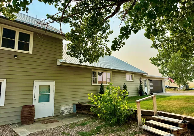 Photo 5 of Single family home for sale at 1196 Hwy 386, Fort Benton, MT 59442 | MLS# 30077179 | Listing updated on 2026-08-21