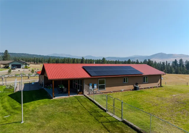 Photo 5 of Single family home for sale at 9 Fairway Ct, Plains, MT 59859 | MLS# 30077030 | Listing updated on 2026-08-24