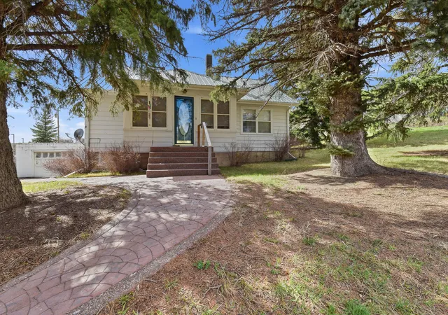 Photo 1 of Single family home for sale at 175 Main St N, Highwood, MT 59450 | MLS# 30077141 | Listing updated on 2026-08-21