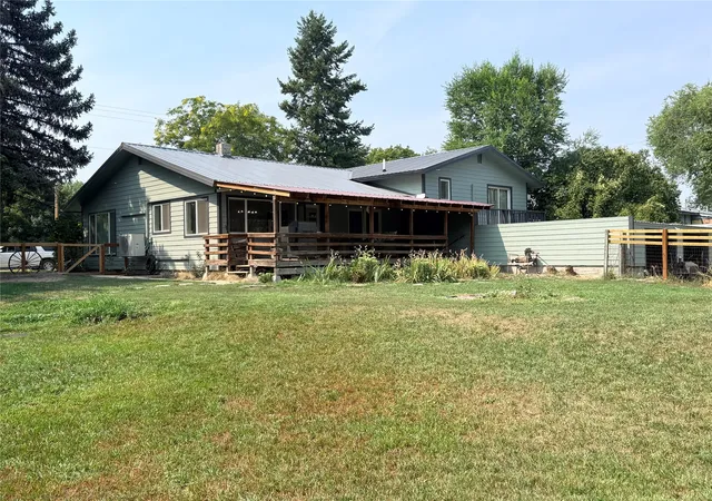 Photo 2 of Single family home for sale at 604 W 3rd St, Plains, MT 59859 | MLS# 30077188 | Listing updated on 2026-08-27