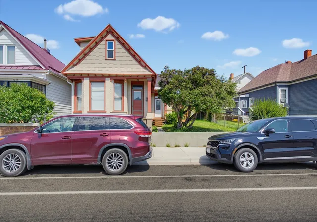 Photo 2 of Single family home for sale at 1005 W Park St, Butte, MT 59701 | MLS# 30077272 | Listing updated on 2026-08-24