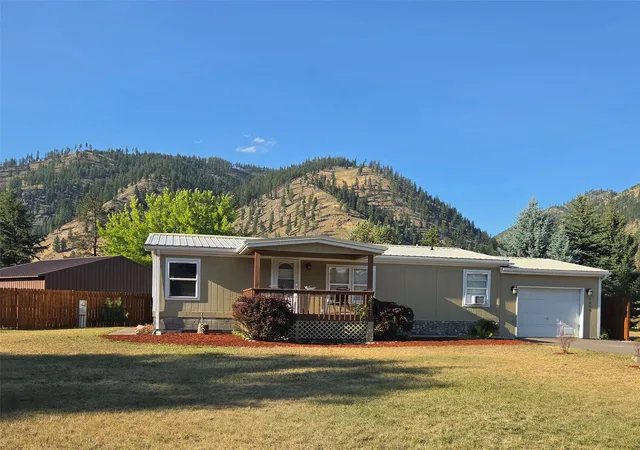 Photo 2 of Manufactured home for sale at 1000 Riverside Dr, Superior, MT 59872 | MLS# 30071328 | Listing updated on 2026-08-26