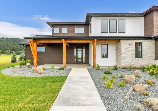 Photo 4 of Single family home for sale at 442 Balsam Dr, Bozeman, MT 59718 | MLS# 30077297 | Listing updated on 2026-08-25