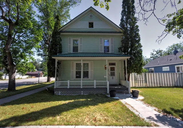 Photo 2 of Single family home for sale at 300 S 4th St, Hamilton, MT 59840 | MLS# 30077122 | Listing updated on 2026-10-04