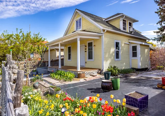 Photo 2 of Single family home for sale at 927 4th Ave W, Kalispell, MT 59901 | MLS# 30077088 | Listing updated on 2026-08-27