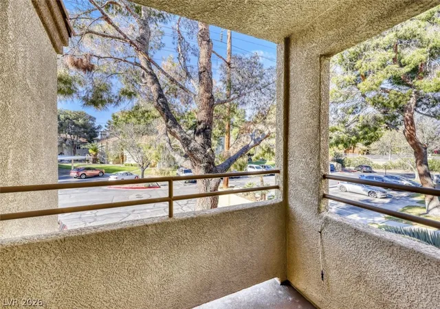 2nd image of 3145 E Flamingo Rd, Las Vegas, NV 89121