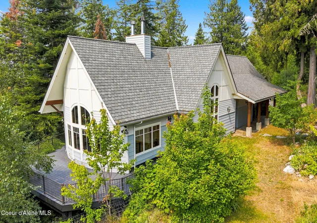 Photo 4 of Single family home for sale at 951 Lakeview Blvd, Hope, ID 83836 | MLS# 26-7737 | Listing updated on 2026-07-28