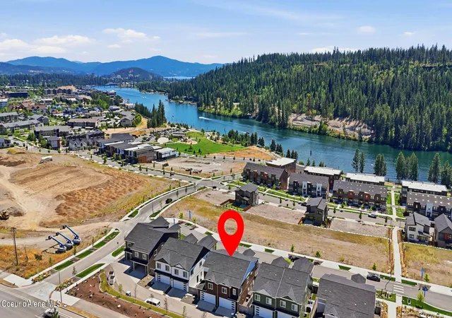 Photo 3 of Single family home for sale at 2525 W Top Saw Ln, Coeur D Alene, ID 83814 | MLS# 25-10000 | Listing updated on 2026-07-17