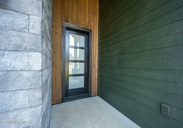 Photo 3 of Single family home for sale at 974 E Steeple Chase Rd, Hayden, ID 83835 | MLS# 26-1366 | Listing updated on 2026-10-17