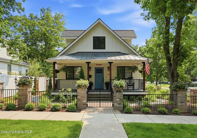 Photo 1 of Single family home for sale at 804 E Wallace Ave, Coeur D Alene, ID 83814 | MLS# 26-3831 | Listing updated on 2026-07-27