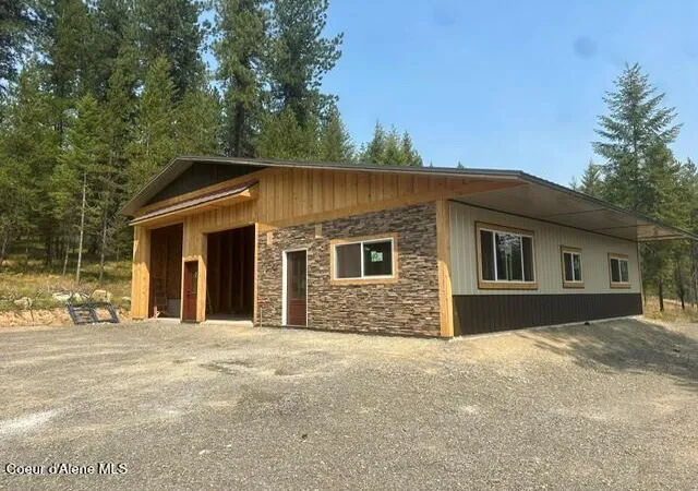 Photo 3 of Single family home for sale at 85 Cutlass Dr, Sagle, ID 83860 | MLS# 26-4350 | Listing updated on 2026-09-17