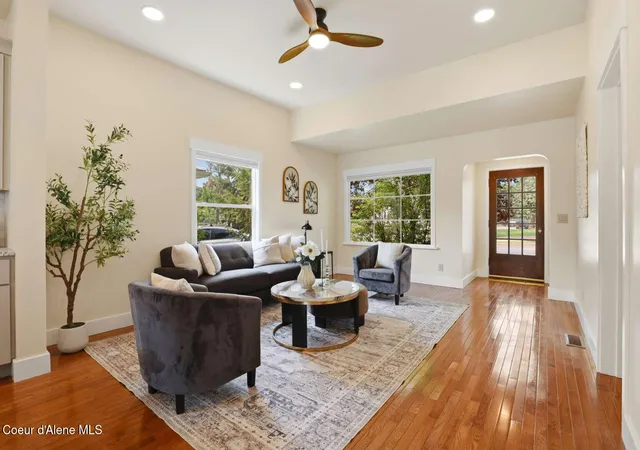 Photo 2 of Single family home for sale at 620 W River Ave, Coeur D Alene, ID 83814 | MLS# 26-5335 | Listing updated on 2026-09-20