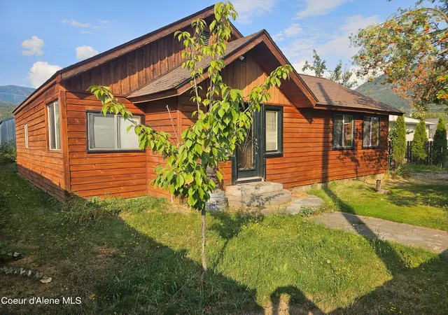 Single family home for sale at 108 W 3rd Avenue, Clark Fork, ID 83811 | MLS# 26-5361