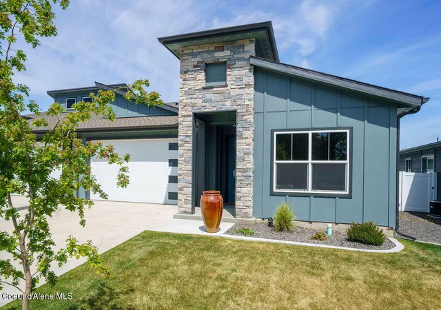 Photo 2 of Single family home for sale at 7257 Breaux Dr, Coeur D Alene, ID 83815 | MLS# 26-7711 | Listing updated on 2026-07-28