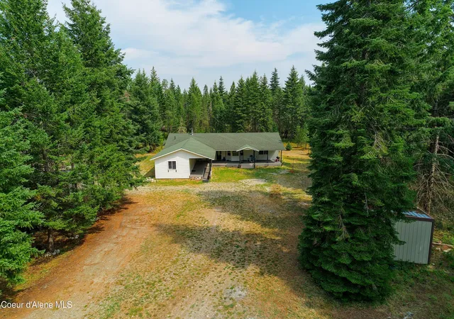 Photo 2 of Single family home for sale at 8924 E Black Bear Rd, Athol, ID 83801 | MLS# 26-6110 | Listing updated on 2026-09-16