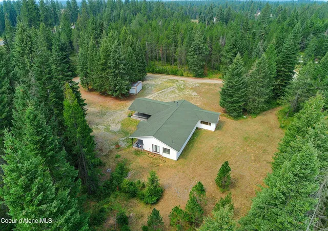 Photo 4 of Single family home for sale at 8924 E Black Bear Rd, Athol, ID 83801 | MLS# 26-6110 | Listing updated on 2026-09-16