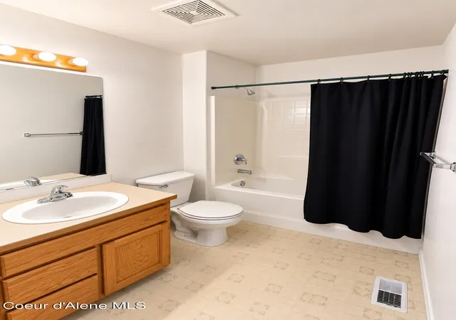 Photo 4 of Single family home for sale at 7522 N Heartland Dr, Coeur D'alene, ID 83815 | MLS# 26-6451 | Listing updated on 2026-09-05